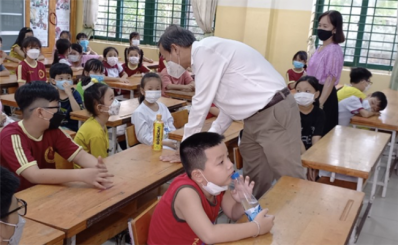 Sở Y tế TP.Hồ Chí Minh: Yêu cầu các quận 1, 5 và quận 10 khẩn trương tổ chức điểm tiêm vắc xin phòng COVID-19 cho trẻ em